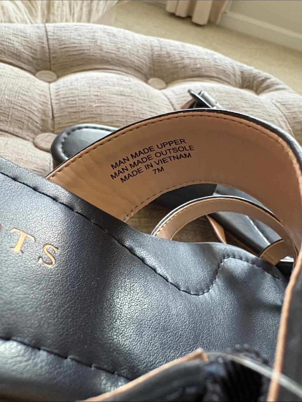 Talbots Navy Leather Buckle Thong Sandals with Wide Strap